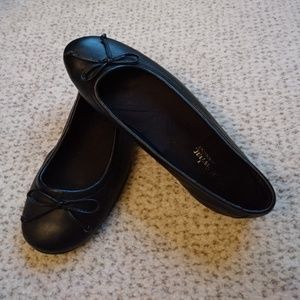 Black leather ballet flats, women's size 7
